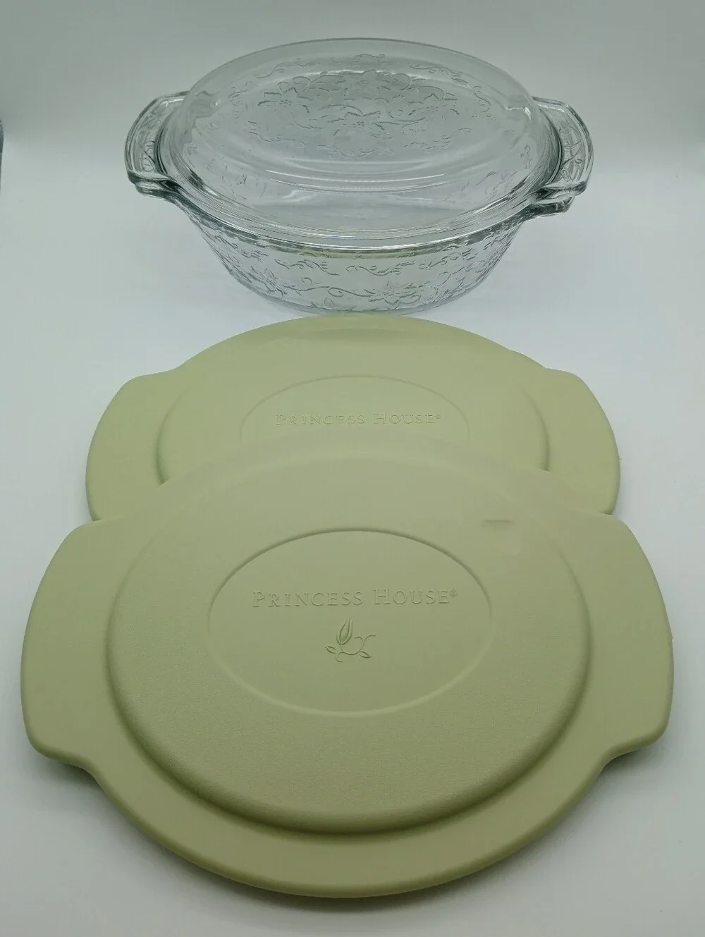 Princess House Fantasia 3-quart covered casserole dish 